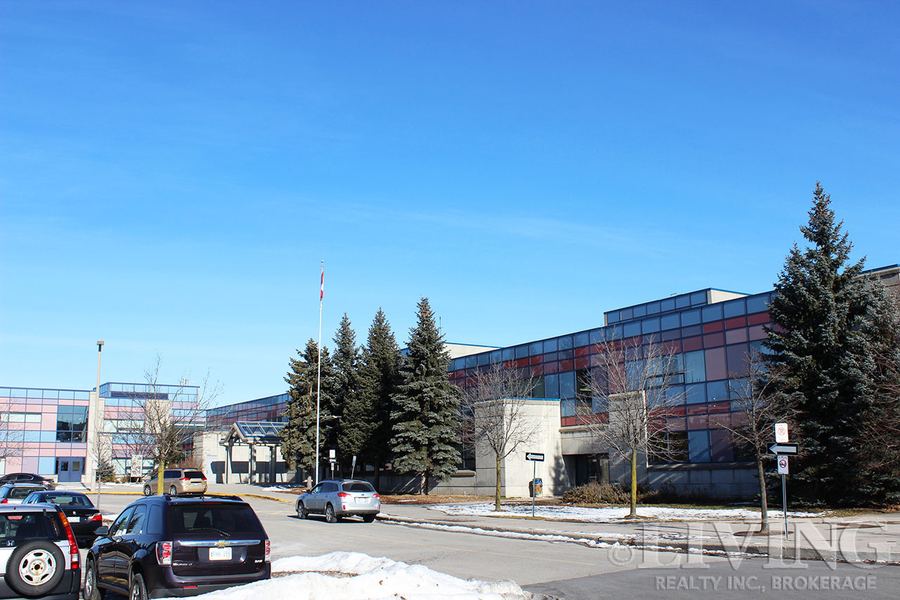 Unionville High School's spacious building sits right next to the Markham Theatre aside Town Centre Boulevard.