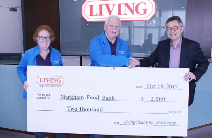 2017 Thanksgiving food drive cheque donation